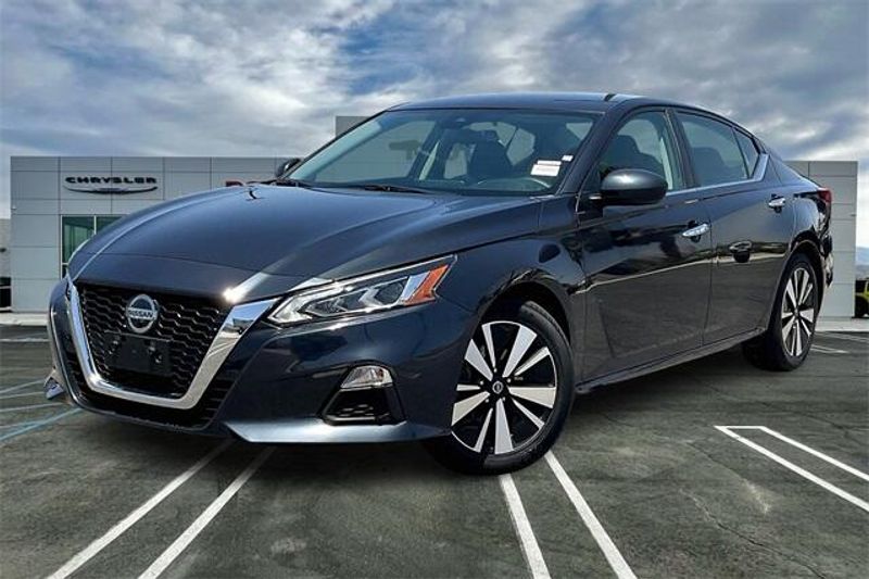 Used 2022 Nissan Altima 2.5 SVImage 1