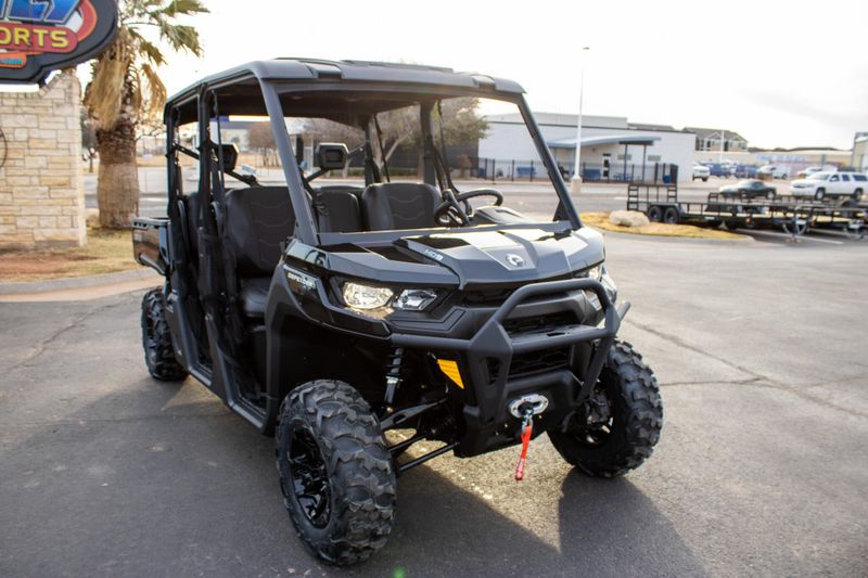 NEW 2026 CAN-AM DEFENDER MAX XT HD9 Image 1