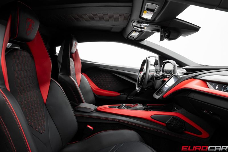 Used 2024 Lamborghini Revuelto *HUGE CARBON OPTIONS * FACTORY MATTE PAINT*Image 48