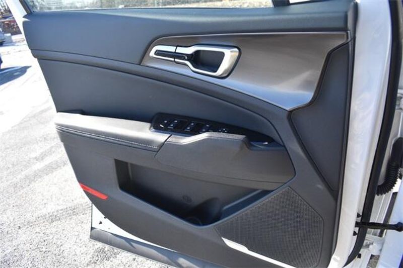 2025 Kia Sportage EXImage 31