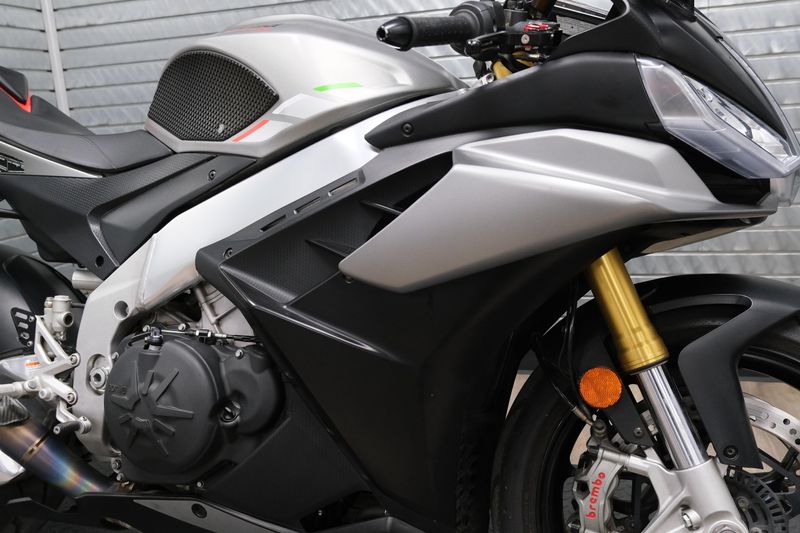 USED 2022 APRILIA RSV4 1100 Image 10