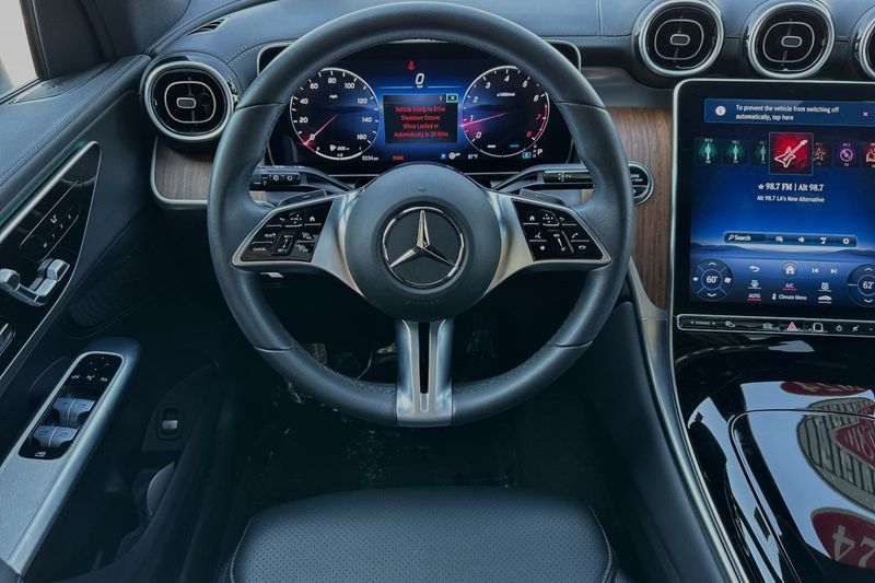 2024 Mercedes-Benz GLC 300Image 11