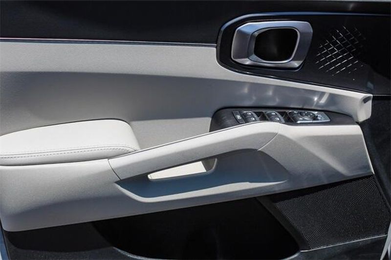 2025 Kia Sorento SImage 23
