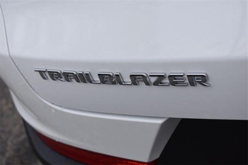 2025 Chevrolet TrailBlazer LTImage 14