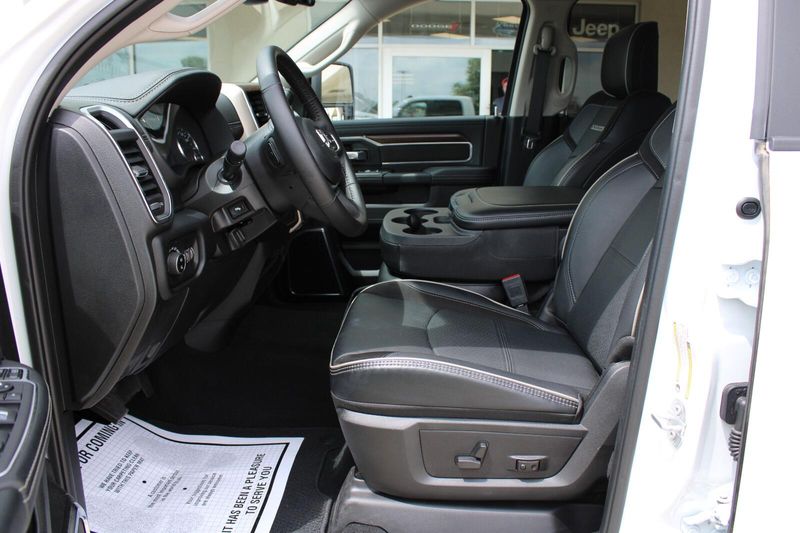 2024 Ram 2500 Laramie photo 12