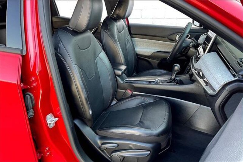 2023 Jeep Compass Latitude LuxImage 6
