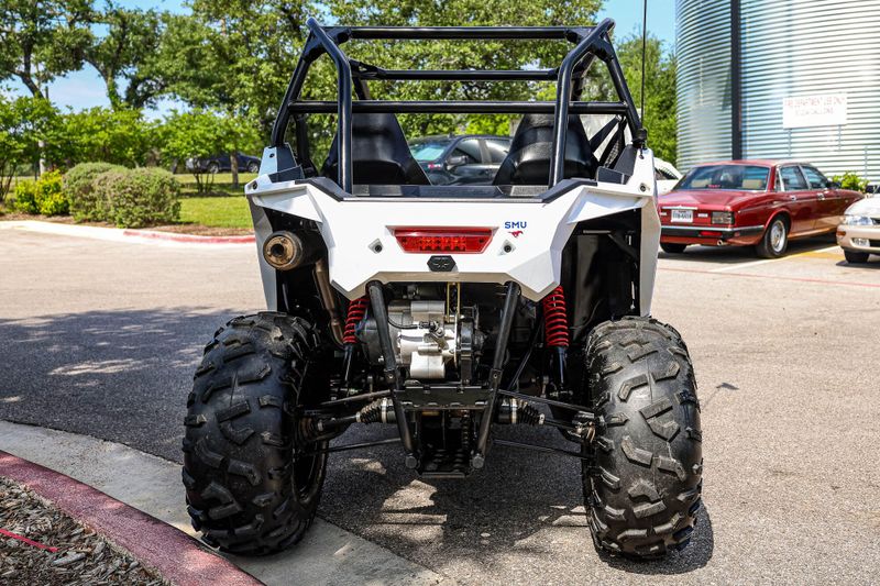2022 Polaris RZR 200 EFI  WHITE LIGHTNING Image 10