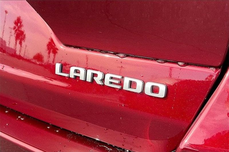 2024 Jeep Grand Cherokee Laredo X 4x2Image 13