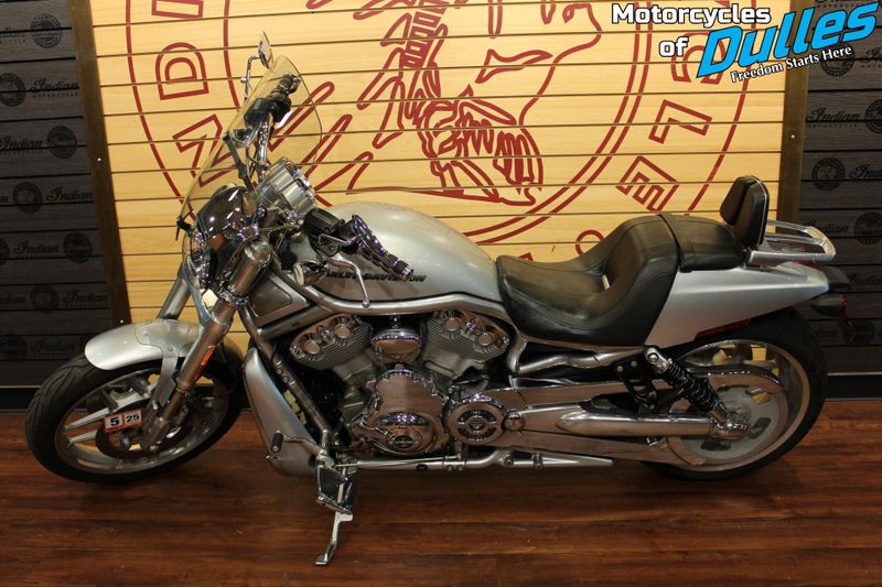 2012 Harley-Davidson VRSC  V-Rod 10 Anniversary Edition Image 5
