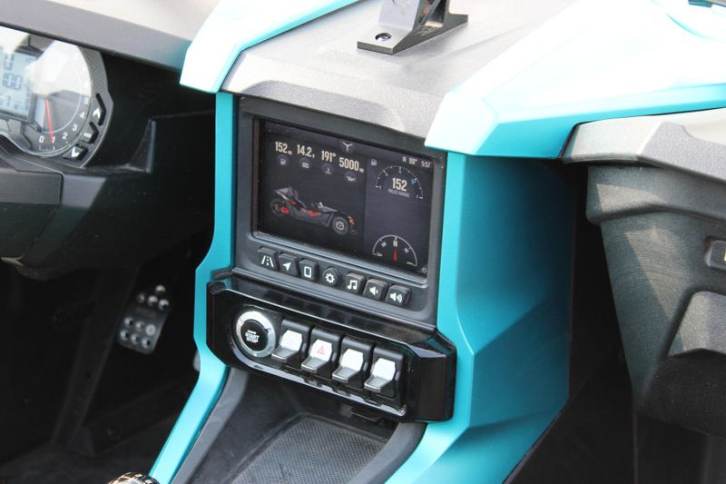 Used 2023 Polaris SLINGSHOT R MANUAL Image 22