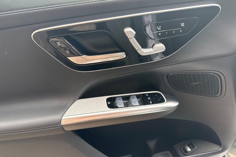 New 2026 Mercedes-Benz GLC-Class GLCGLC 300Image 9