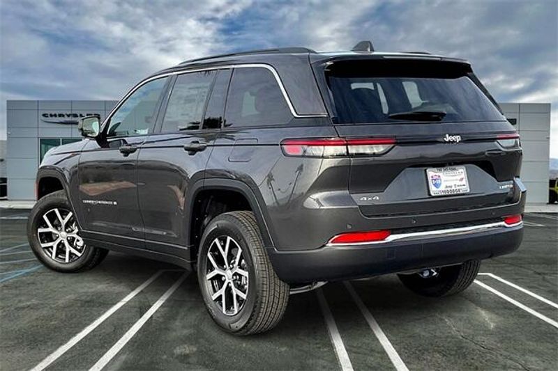 2025 Jeep Grand Cherokee Limited 4x4Image 2