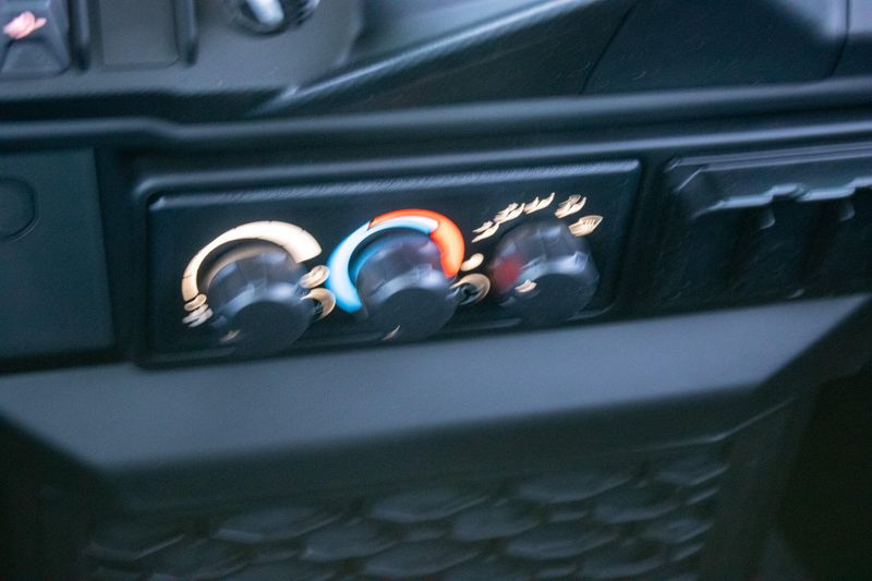 NEW 2026 CAN-AM DEFENDER MAX LIMITED CAB HD11 Image 26