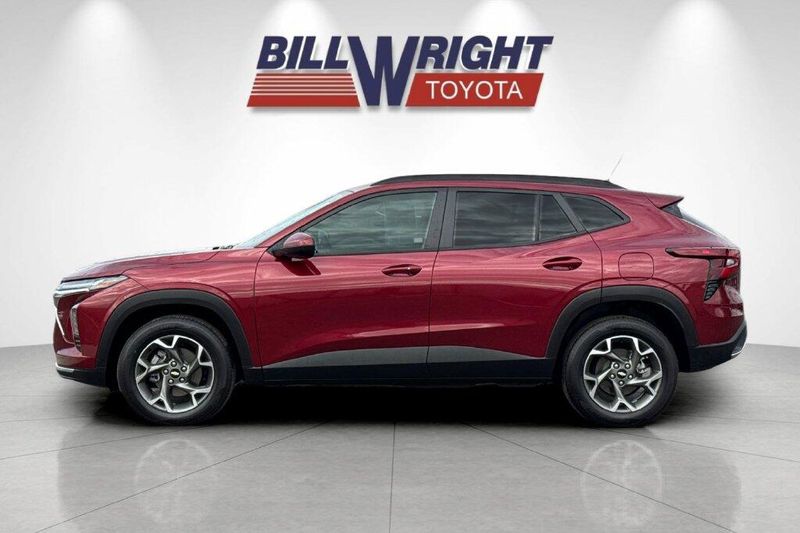 Used 2025 Chevrolet Trax LTImage 6