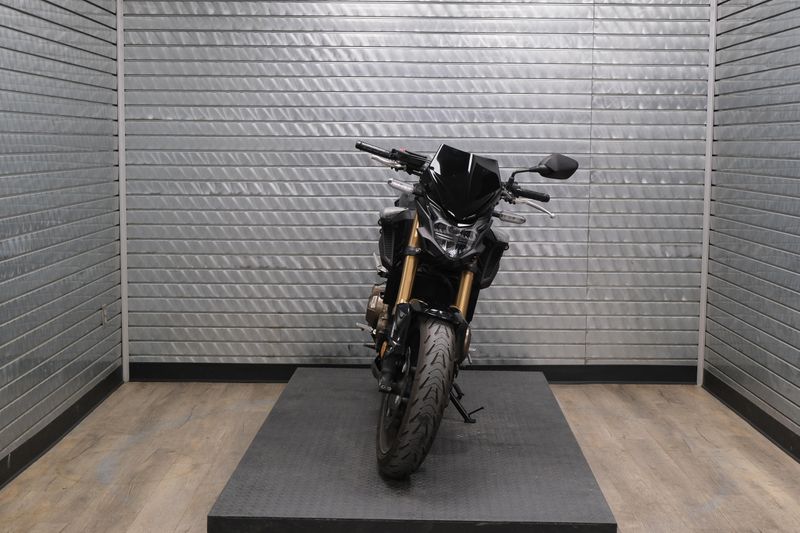 USED 2023 HONDA CB500F Image 8