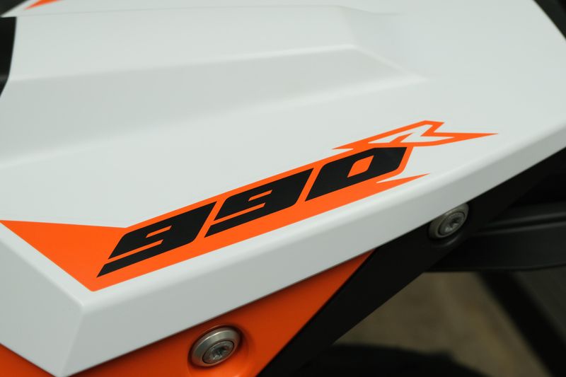 NEW 2026 KTM 990 DUKE R Image 19