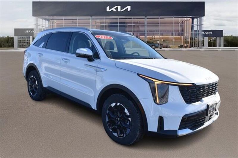 2025 Kia Sorento SImage 1
