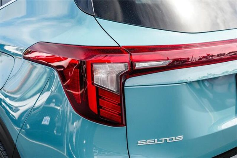 2024 Kia Seltos SImage 9