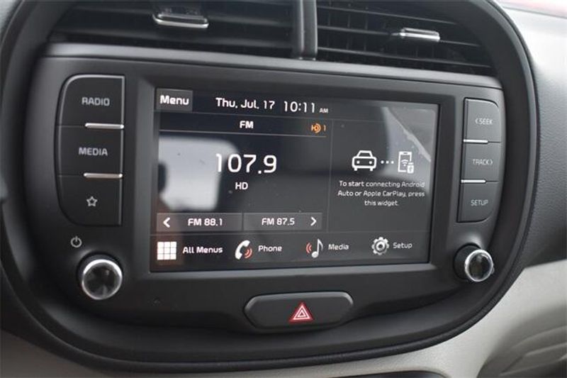 New 2025 Kia Soul LXImage 24