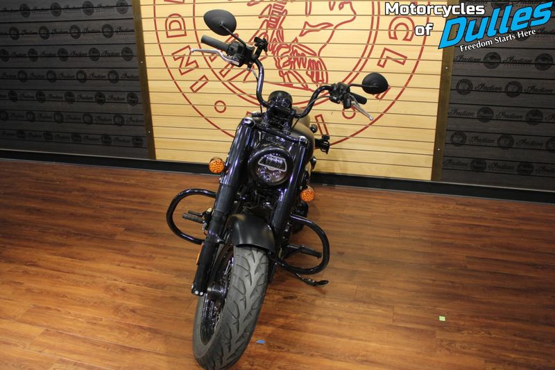 2023 Indian Motorcycle Chief Bobber Dark Horse Image 3