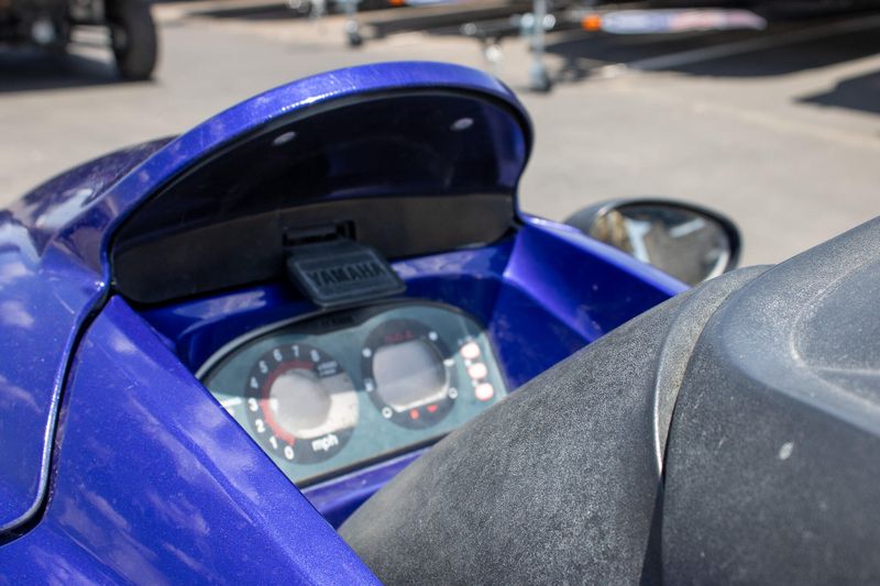 USED 2002 YAMAHA GP 1200 Image 12
