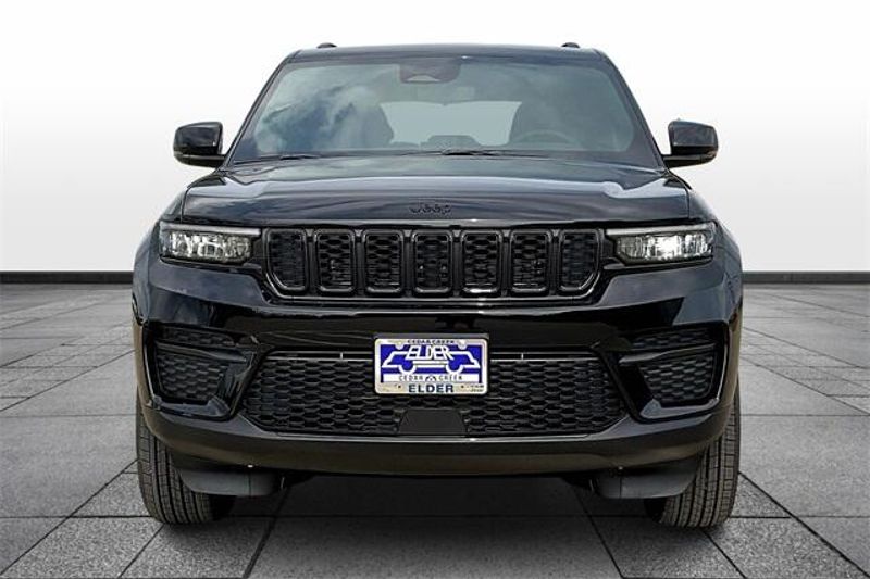 2024 Jeep Grand Cherokee Altitude 4x4Image 5