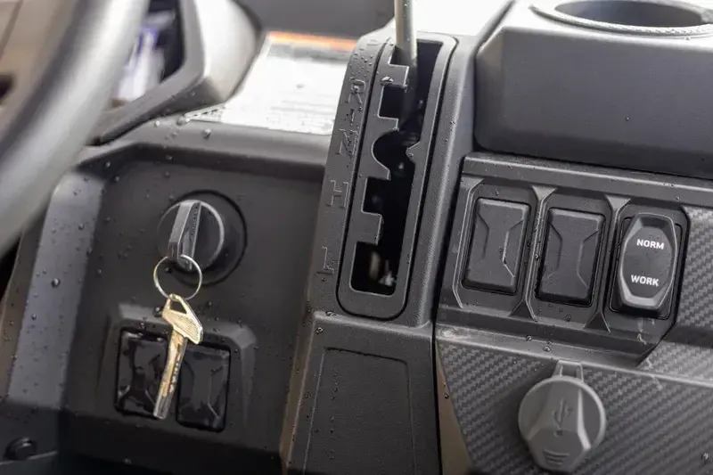 NEW 2026 CFMOTO UFORCE 600 Image 17