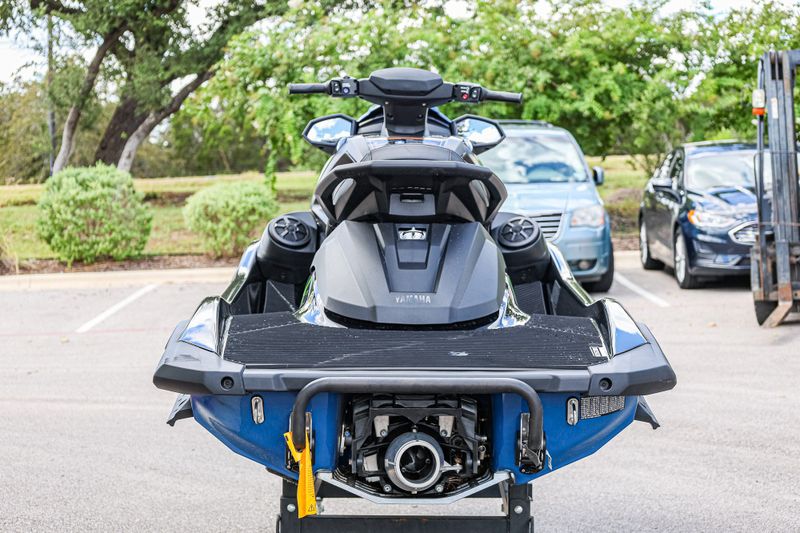 2024 Yamaha WAVERUNNER VX DELUXE WITH AUDIO BLACK AND DEEPWATER BLUE Image 10