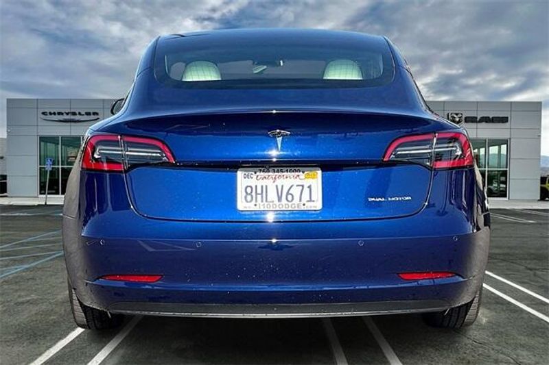 2018 Tesla Model 3 Long RangeImage 3