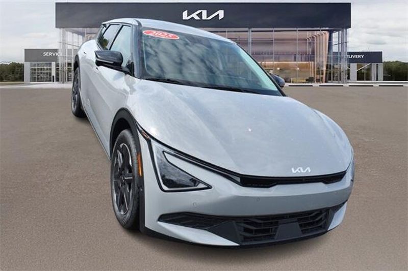 New 2025 Kia EV6 LightImage 9