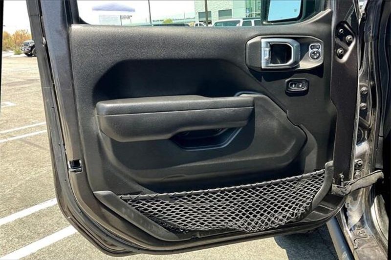 2022 Jeep Gladiator RubiconImage 22