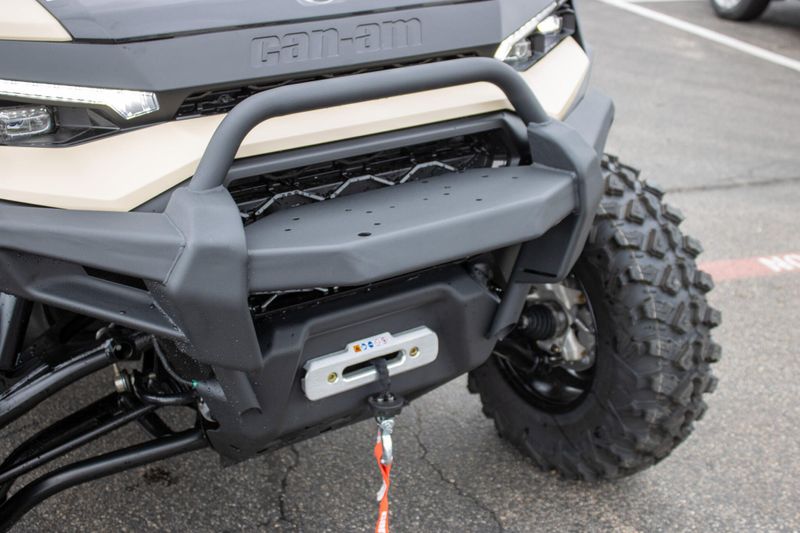 NEW 2026 CAN-AM DEFENDER LIMITED CAB HD11 Image 5