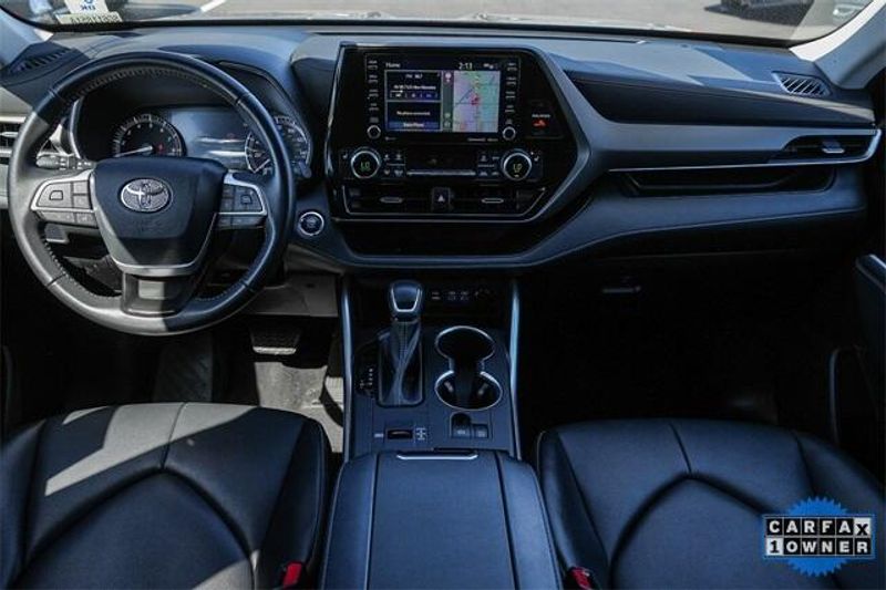 Used 2022 Toyota Highlander XLEImage 12