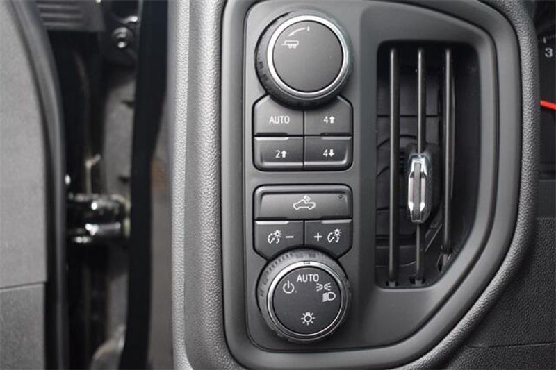 2025 Chevrolet Silverado 1500 WTImage 18
