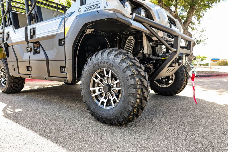 New 2026 Kawasaki MULE PROFXT 1000 LE RANCH EDITION   METALLIC PHANTOM SILVER Image 32