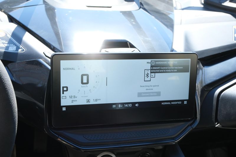 NEW 2026 CAN-AM MAVERICK R MAX X RC WITH SMARTSHOX 999T DCT Image 25