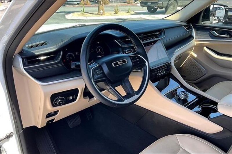 2021 Jeep Grand Cherokee L LimitedImage 14