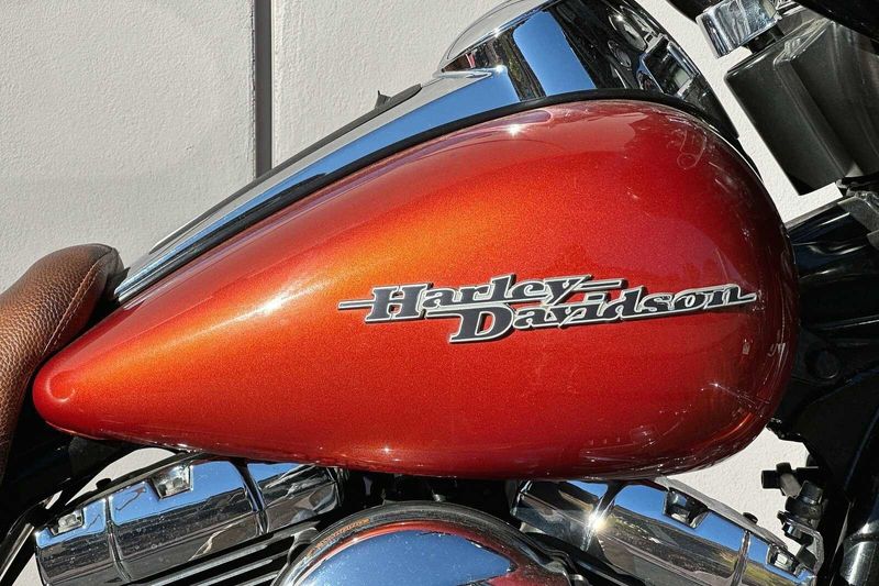 2011 Harley-Davidson Street Glide in a SEDONA ORANGE exterior color. BMW Motorcycles of Temecula – Southern California 951-395-0675 bmwmotorcyclesoftemecula.com 