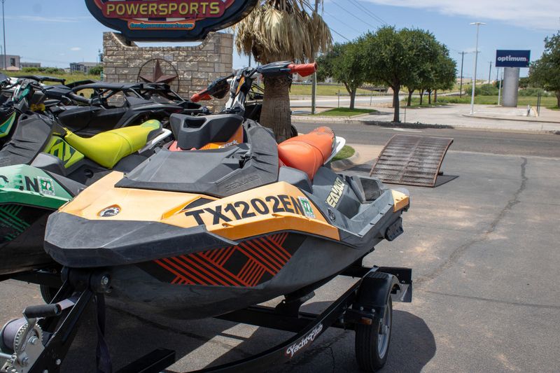 USED 2019 SEADOO SPARK TRIXX 3 Image 3