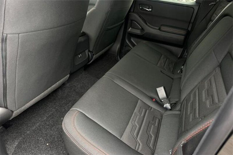 New 2025 Nissan Frontier PRO-XImage 9