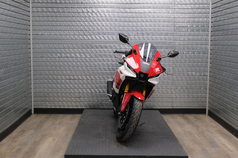 NEW 2026 YAMAHA YZFR3 ABS 70TH ANNIVERSARY EDITION Image 8