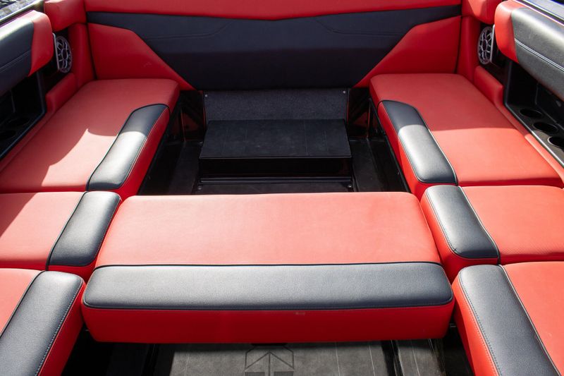 2023 AXIS A24Image 38