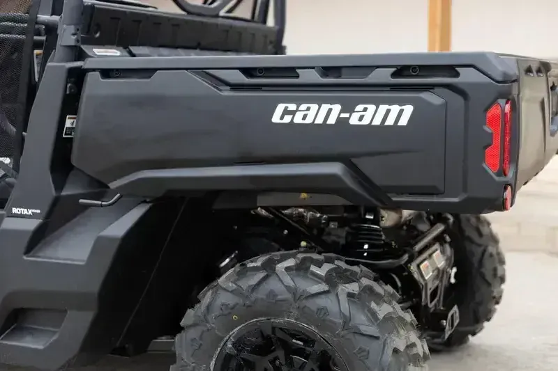 2025 Can-Am DEFENDER MAX DPS HD9 WILDLAND CAMO Image 11