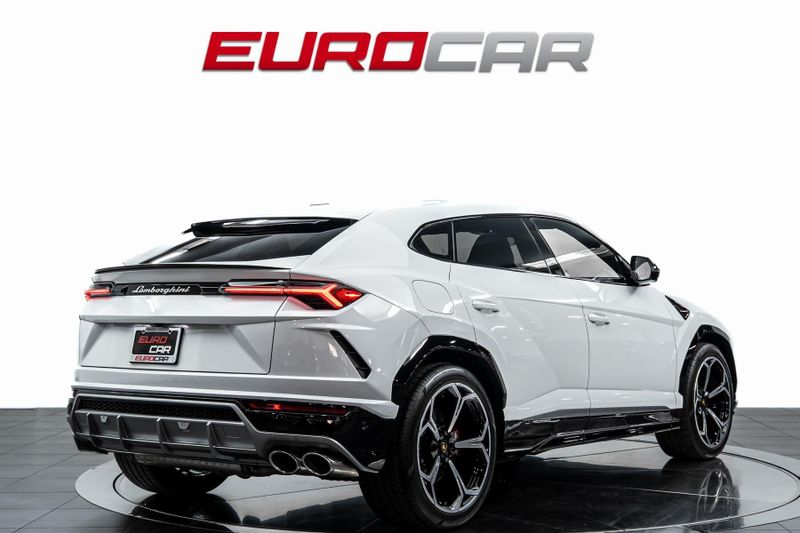 2021 Lamborghini Urus *PANORAMIC SUNROOF * FRONT PPF*Image 5