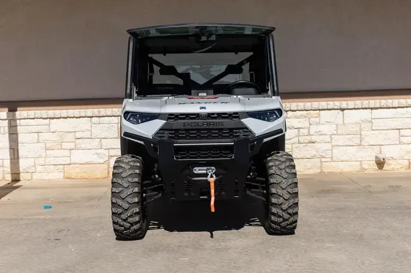 2025 Polaris RANGER CREW XP 1000 NORTHSTAR TRAIL BOSS EDITION CRYSTAL WHITE WITH PERFORMANCE RED ACCENTSImage 5