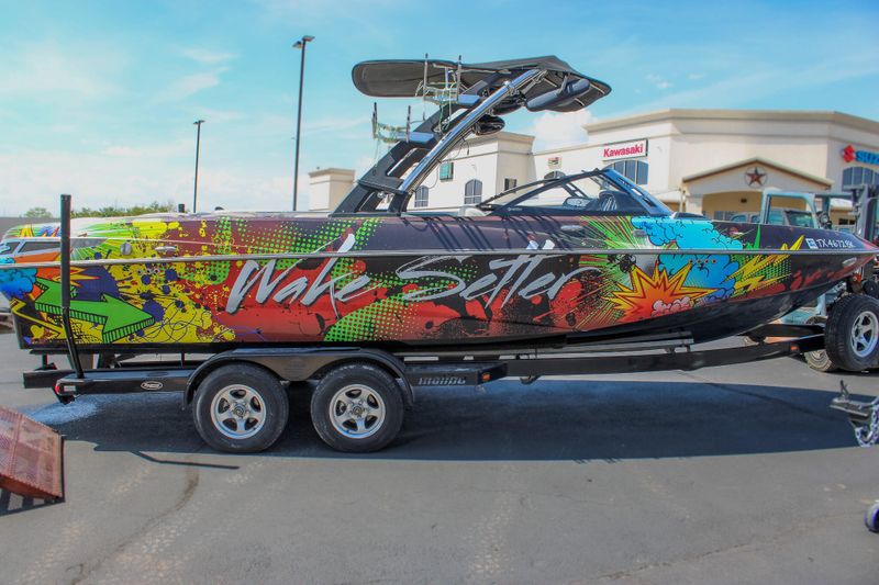Used 2011 MALIBU WAKESETTER 247 Image 7