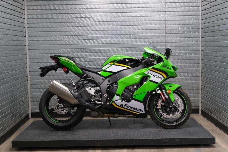 NEW 2025 KAWASAKI NINJA ZX10R KRT EDITION Image 2
