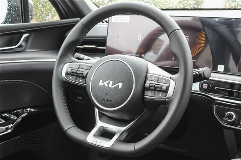 New 2025 Kia K5 GT-LineImage 8