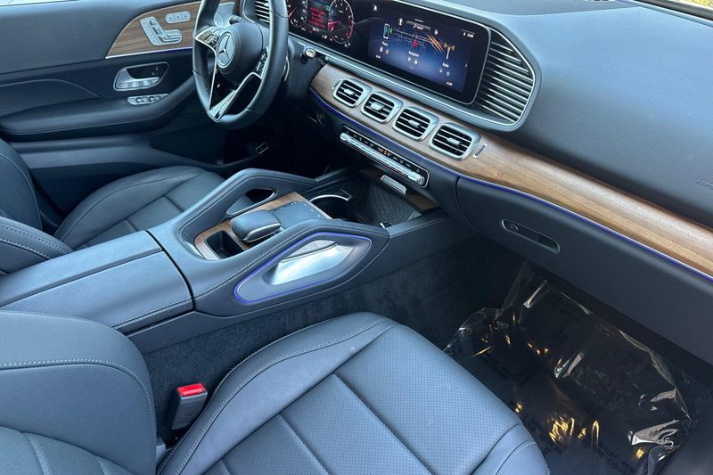 Used 2025 Mercedes-Benz GLE 450Image 18
