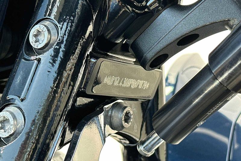 2023 BMW R 18 Transcontinental in a GRAVITY BLUE METALLIC exterior color. BMW Motorcycles of Temecula – Southern California (951) 506-6903 bmwmotorcyclesoftemecula.com 